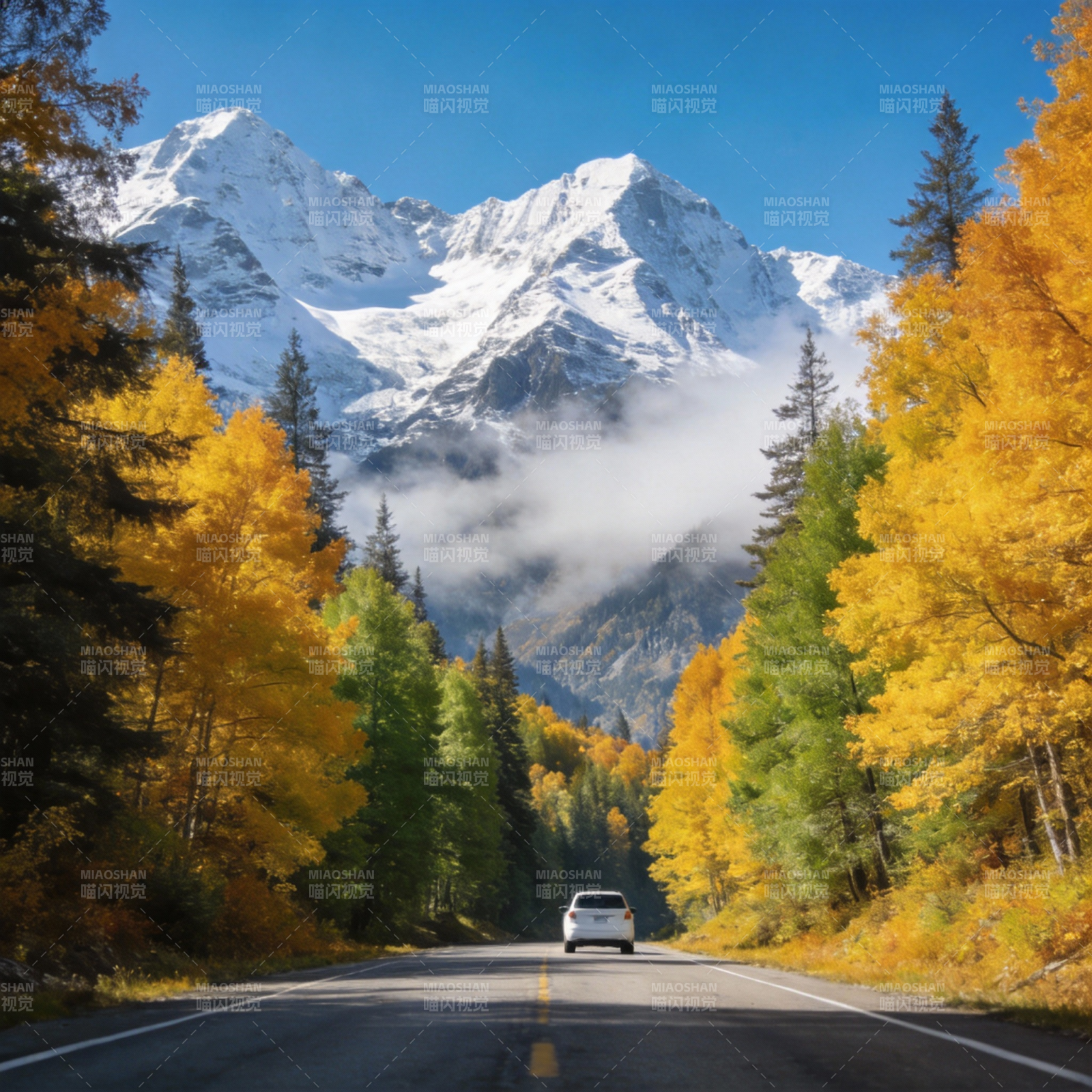 秋山雪峰路图片
