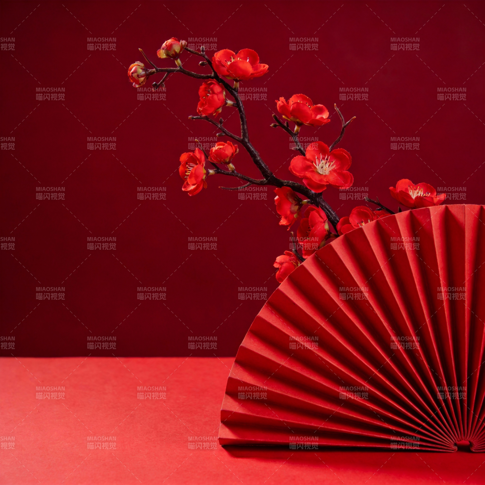 红梅扇影图片