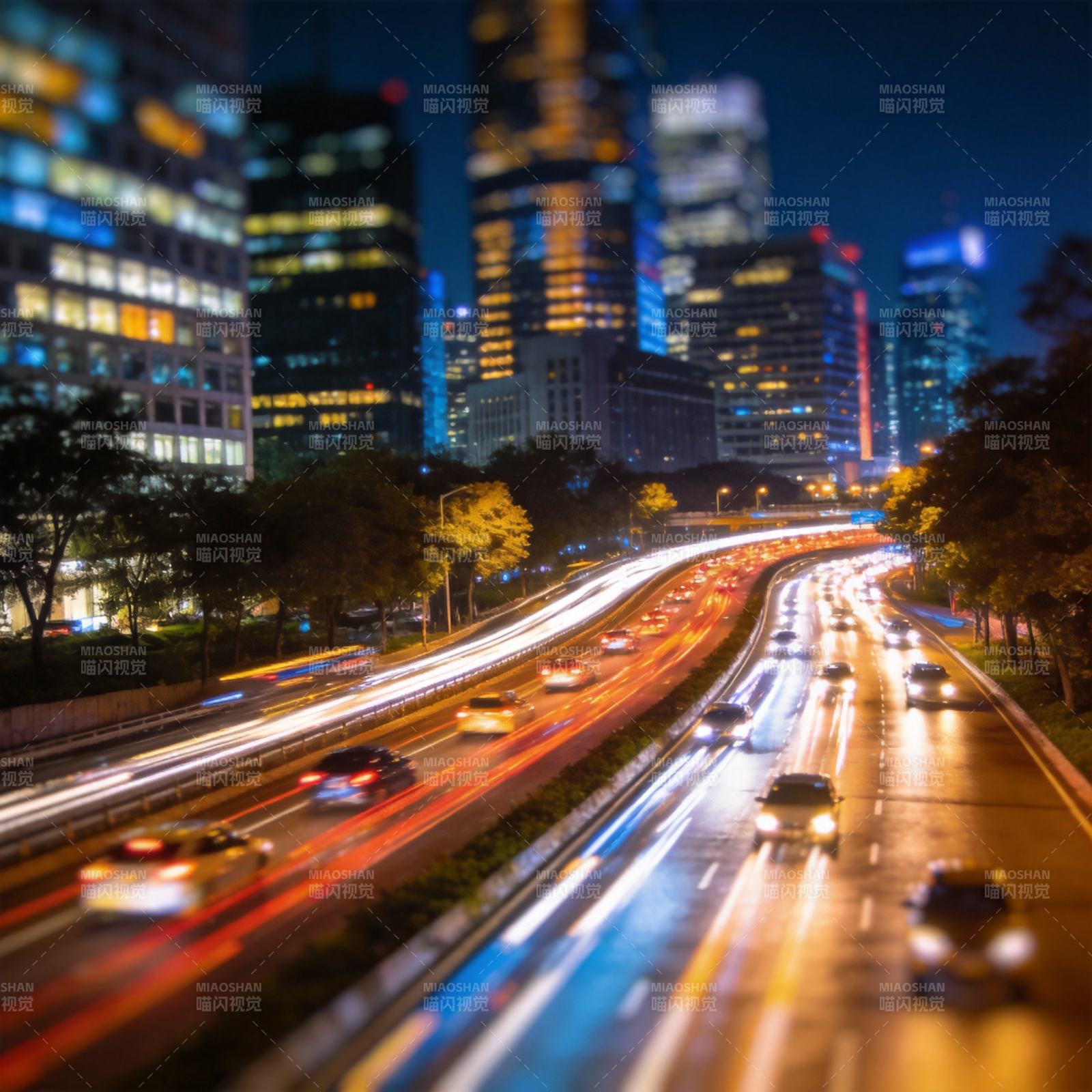 夜幕下的城市车流图片