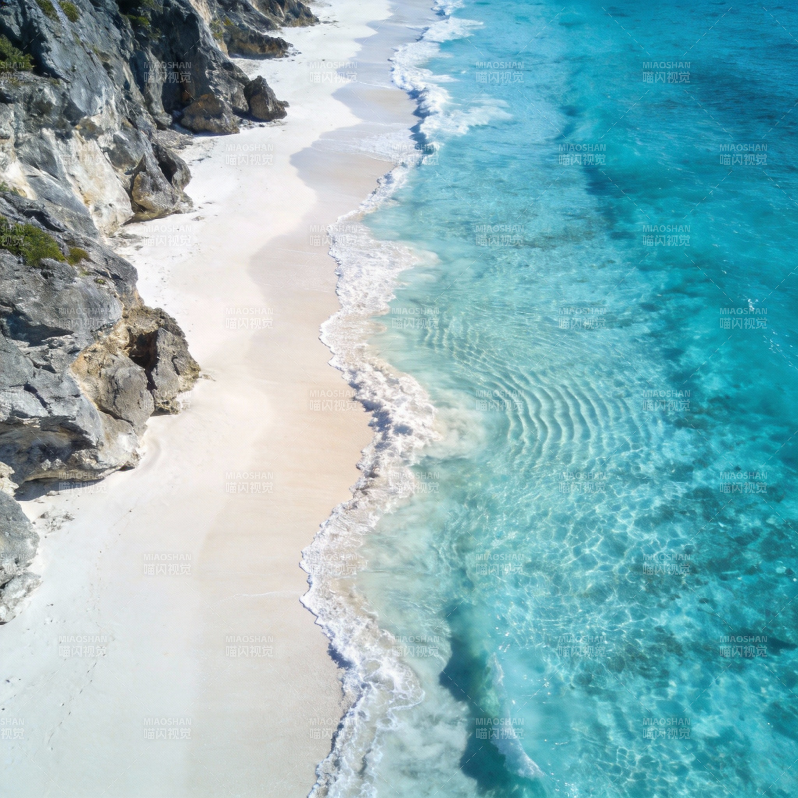 碧海白沙 岩岸相依图片