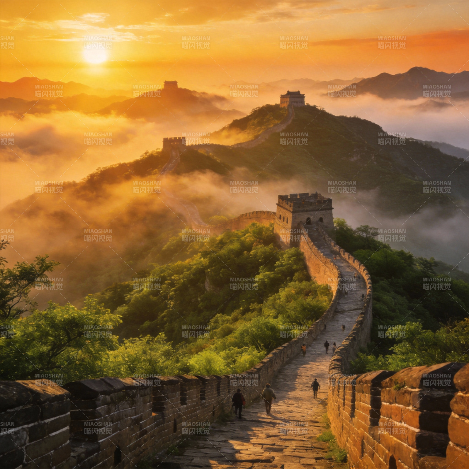 长城晨曦云海图片