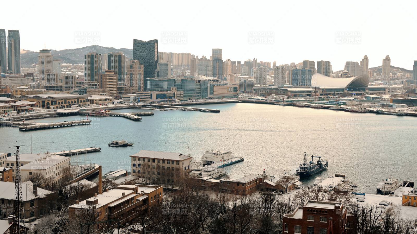 烟台山雪景图片