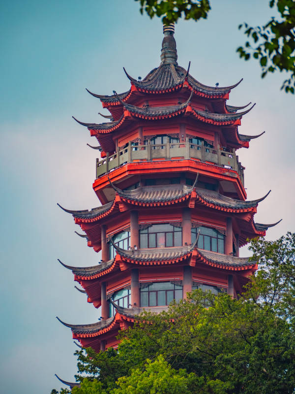 红塔映绿树-华岩寺图片