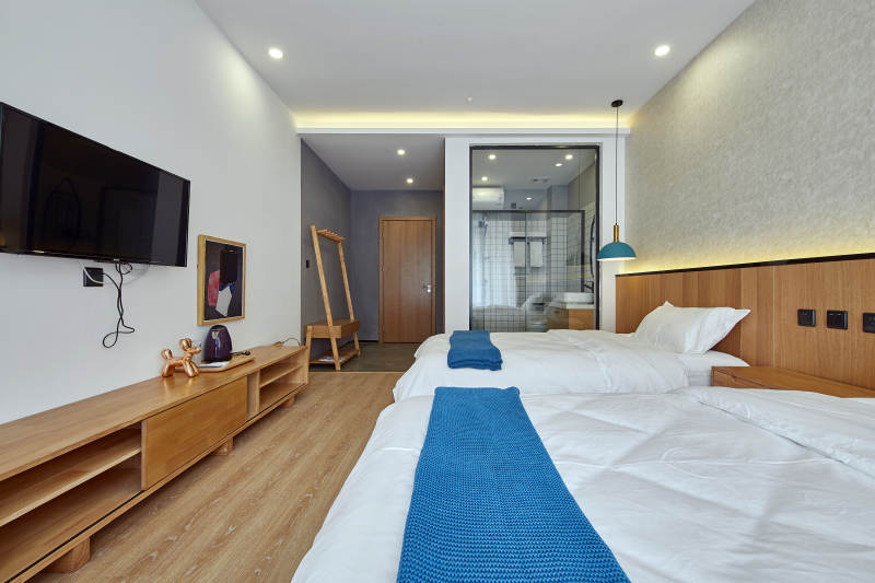 现代简约卧室设计图片