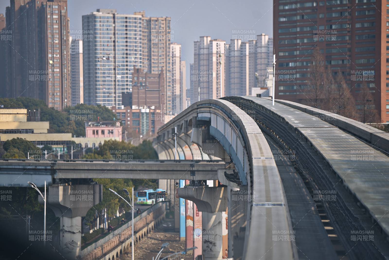 安徽芜湖城市高架轻轨线图片