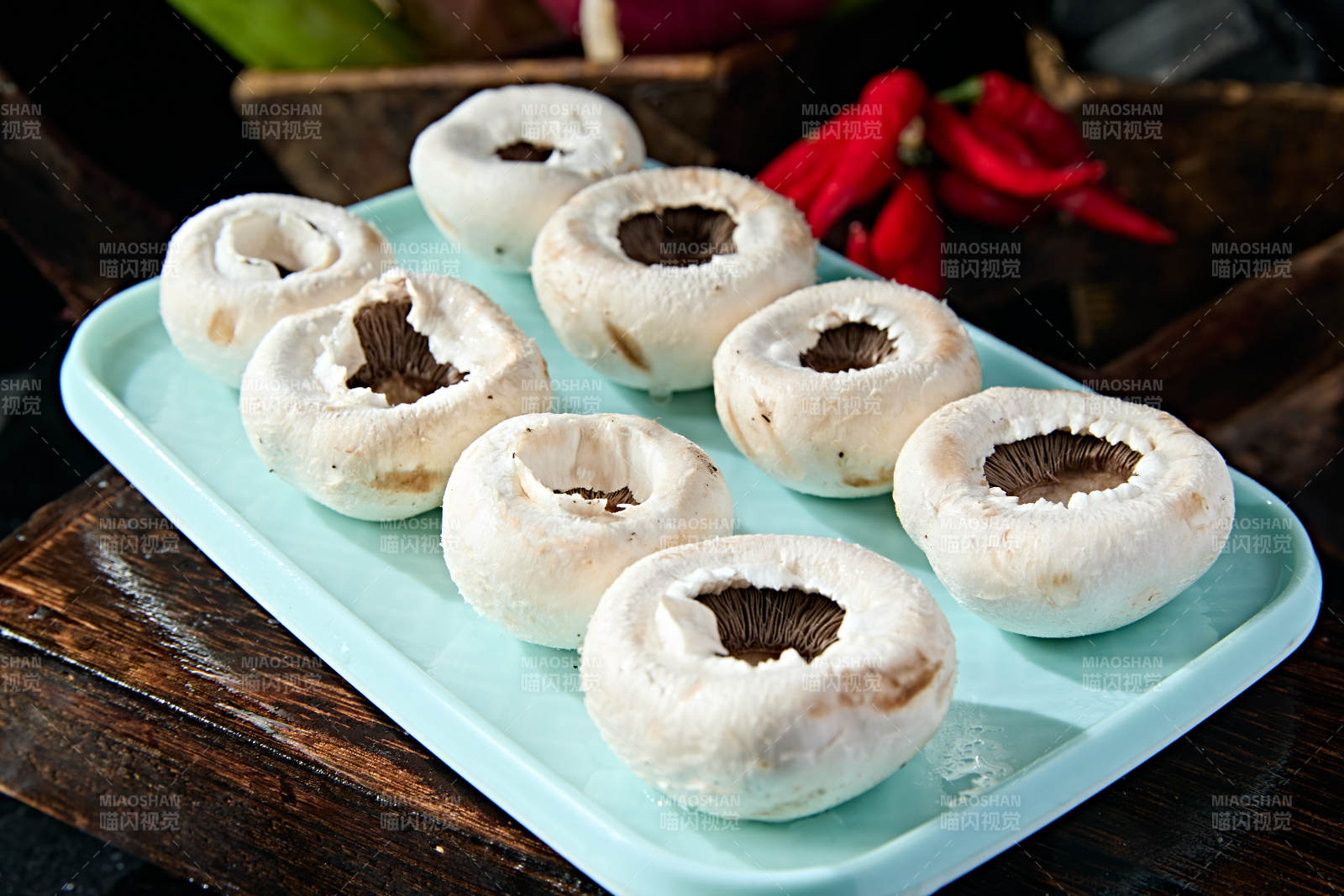 美味烧烤食材炭烤草原白蘑图片