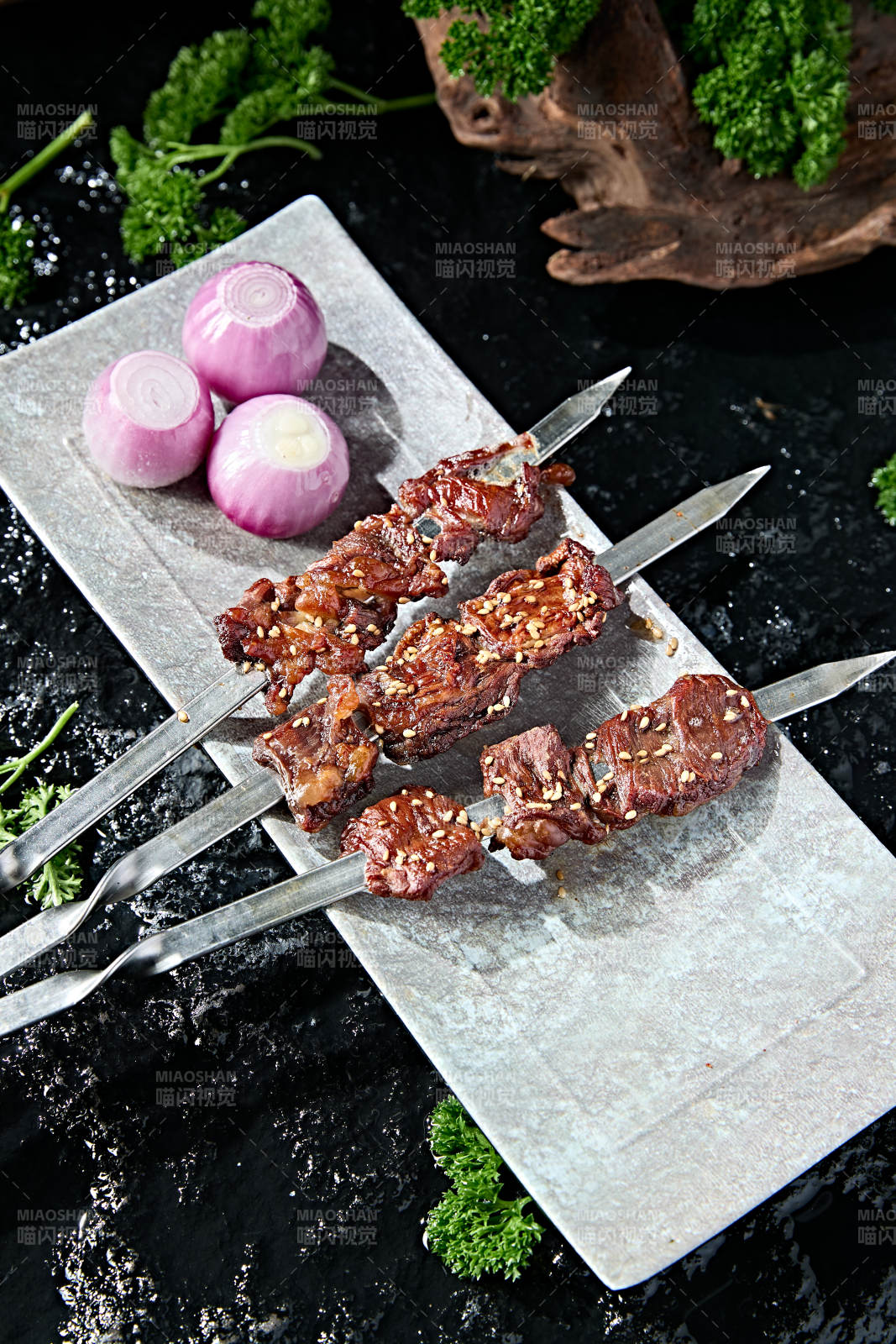 锦州烧烤炭烤大串油边肉图片