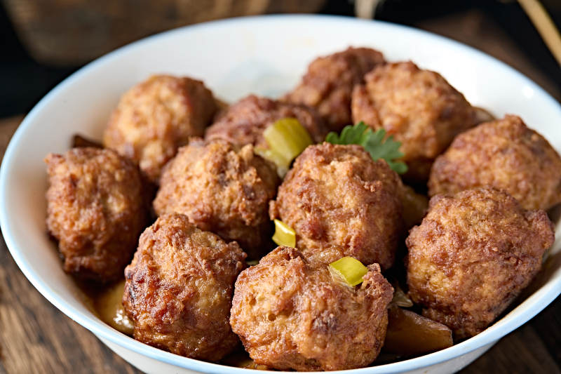 地方特色美食蔚县八大碗菜红烧牛肉丸子图片