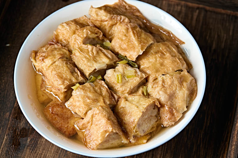 地方特色美食蔚县八大碗菜蒸炸虎皮丸子图片