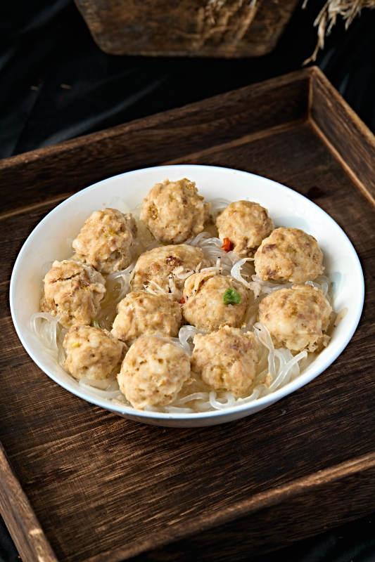 地方特色美食蔚县八大碗清蒸丸子图片