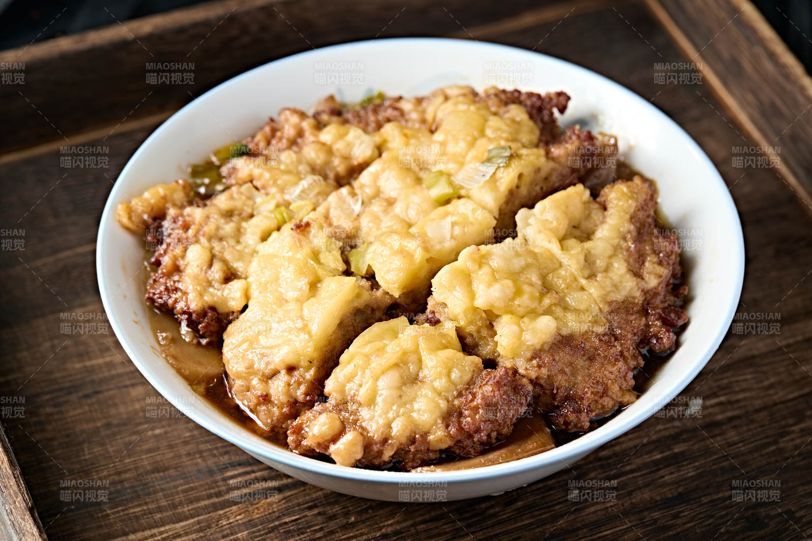 地方特色美食蔚县八大碗蒸酥肉丸子图片