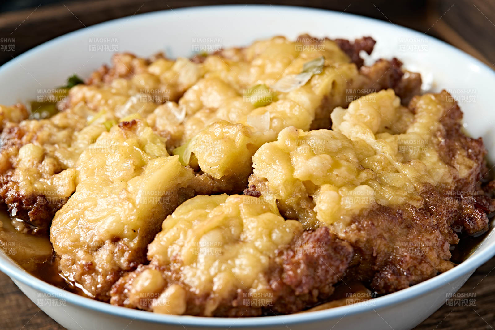 地方特色美食蔚县八大碗蒸酥肉丸子图片