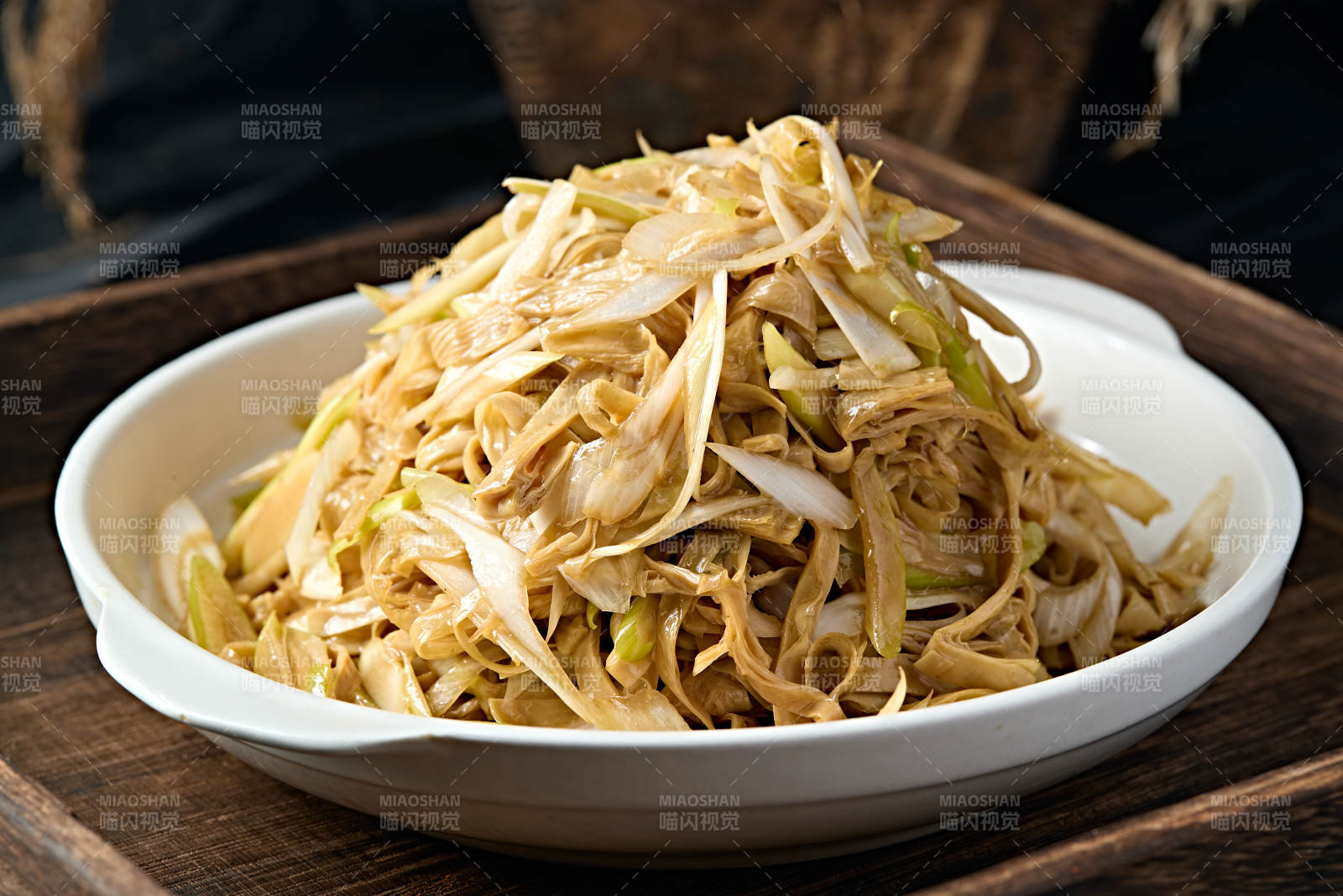 地方特色风味小炒葱丝爆炒干豆腐豆腐皮图片