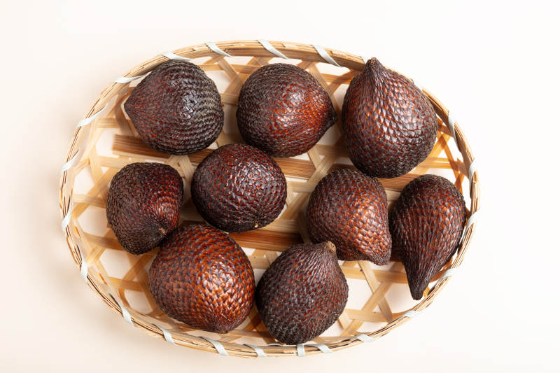 蛇皮果篮中摆放图片