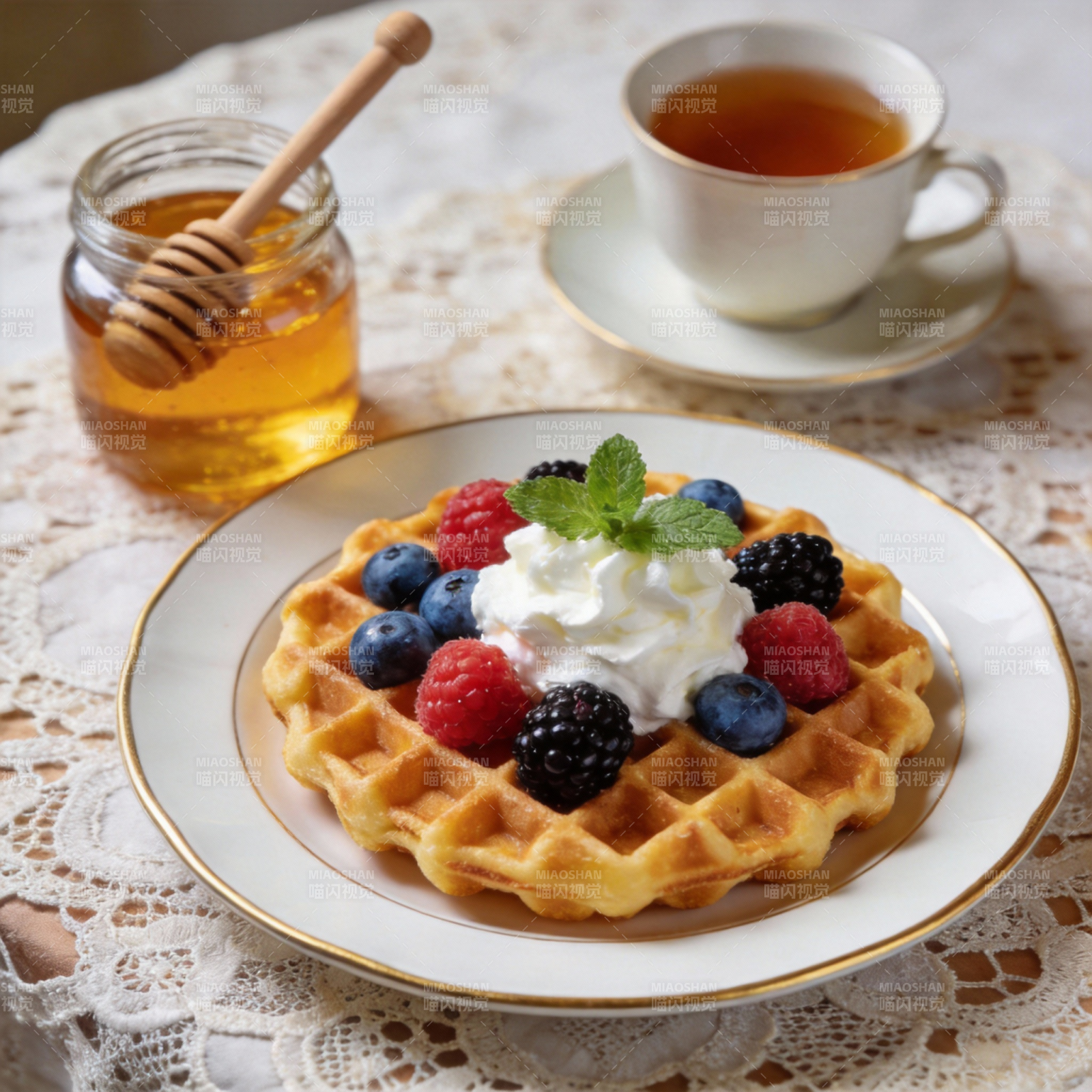 甜蜜早餐 华夫饼配浆果图片
