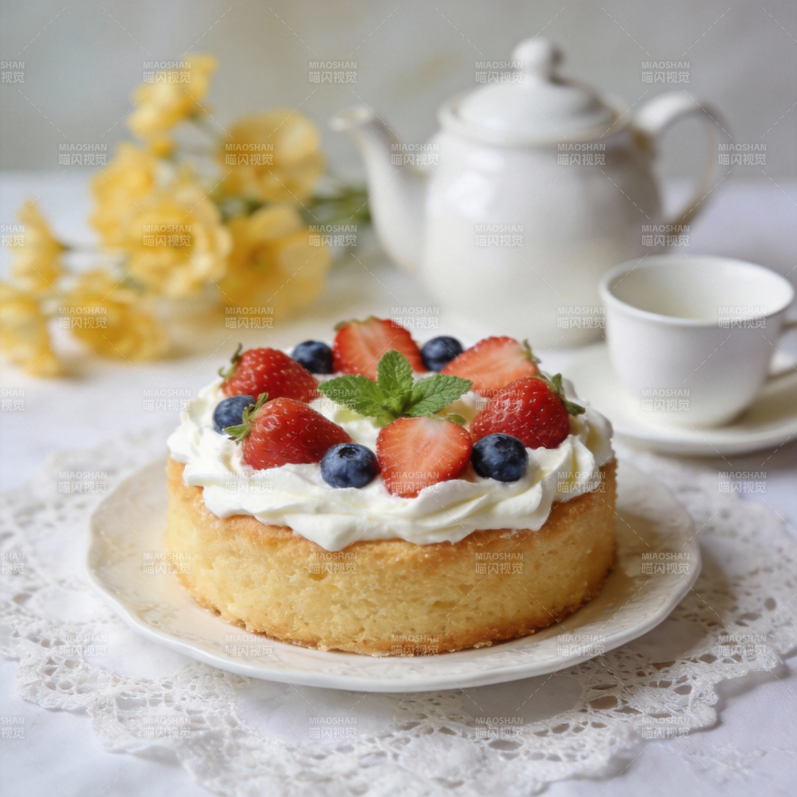 草莓奶油蛋糕图片