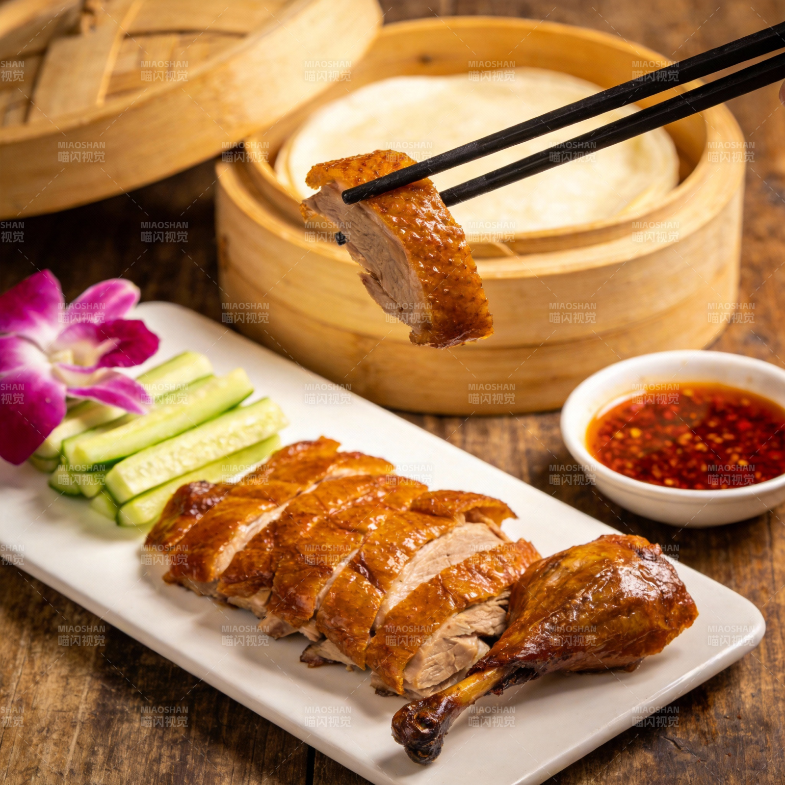 北京烤鸭配薄饼图片