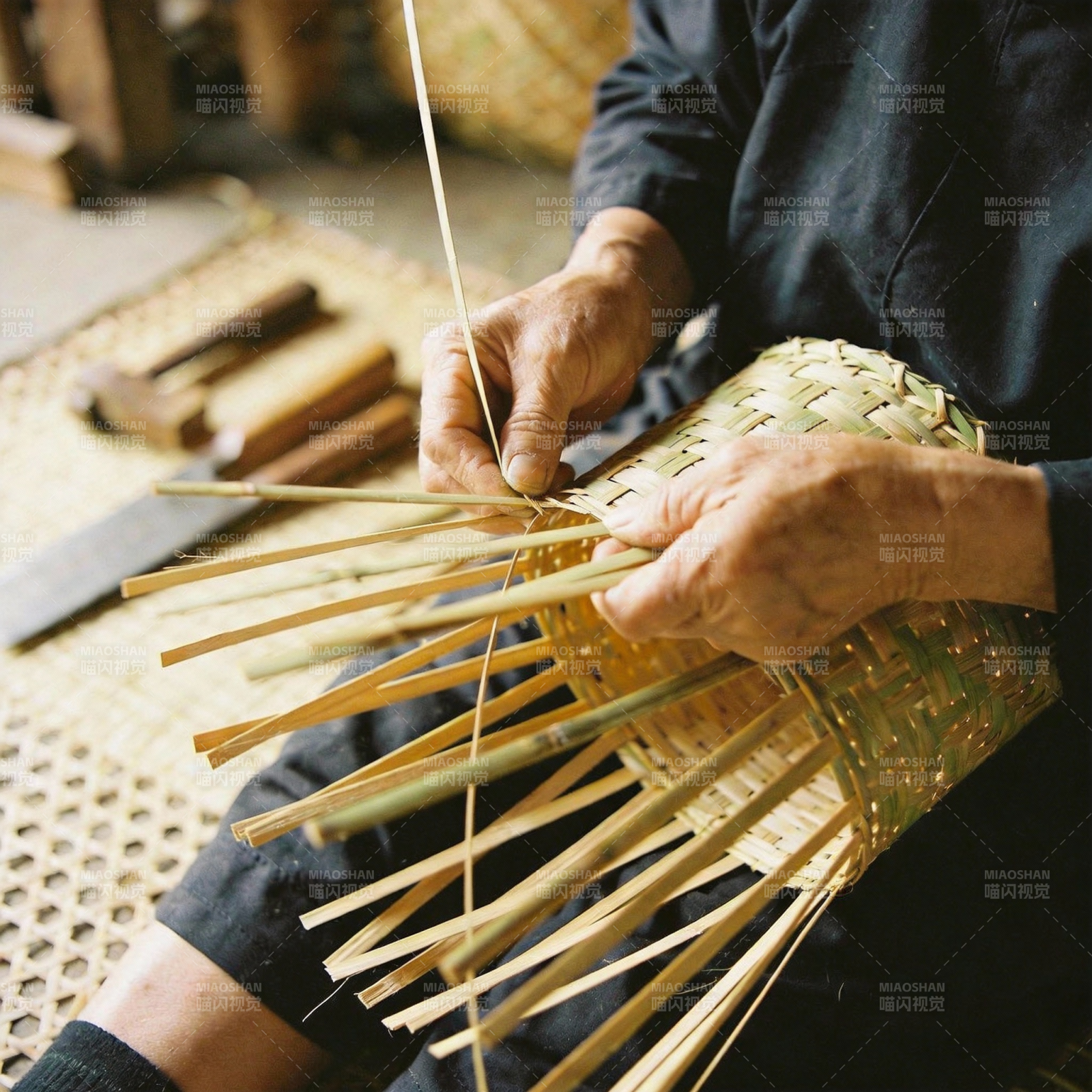 手工编织竹篮图片