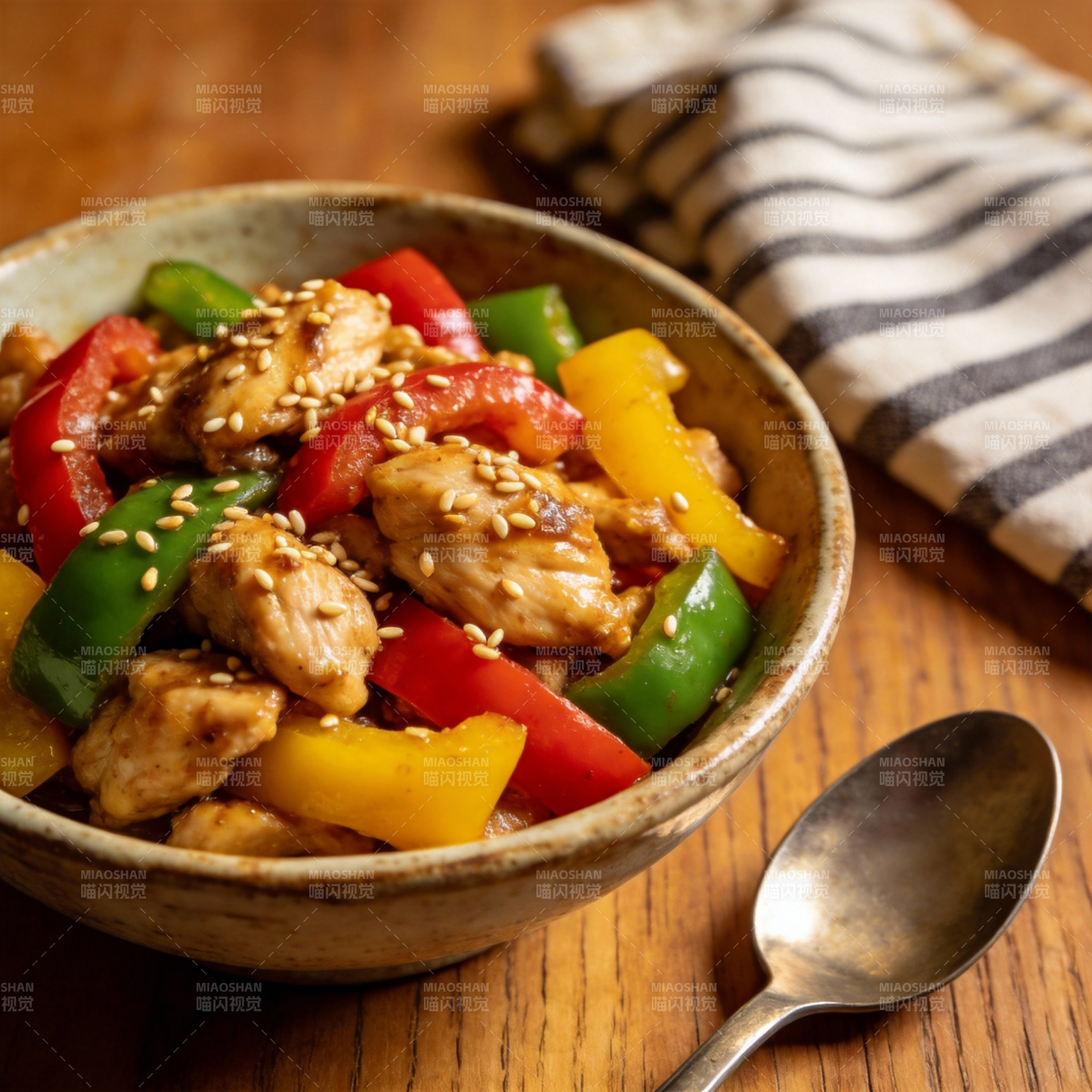 彩椒鸡丁拌饭图片