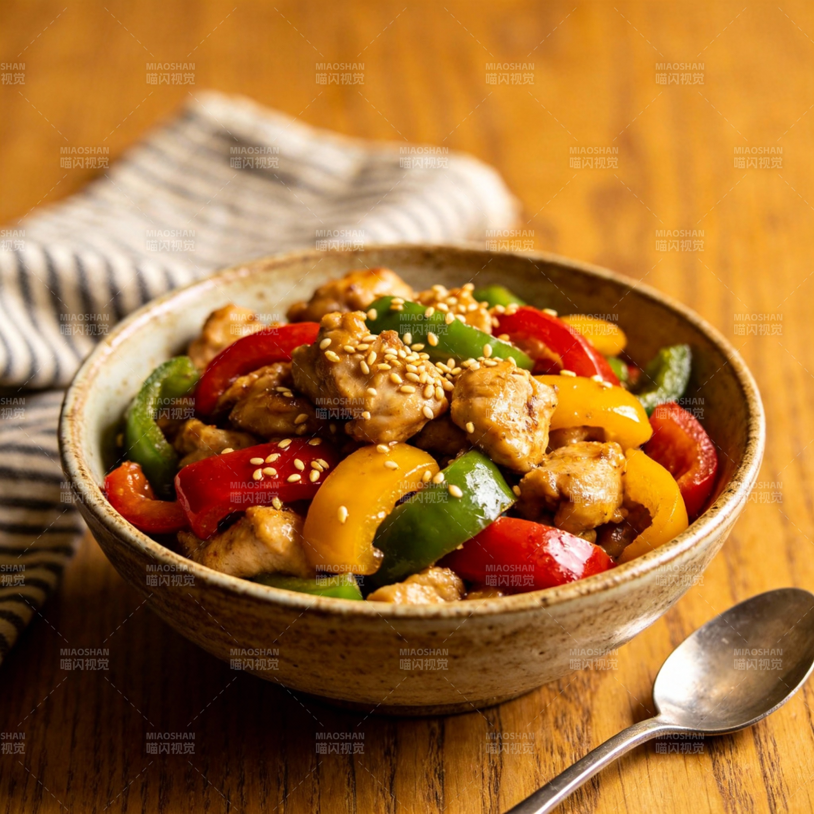 彩椒鸡丁拌饭图片