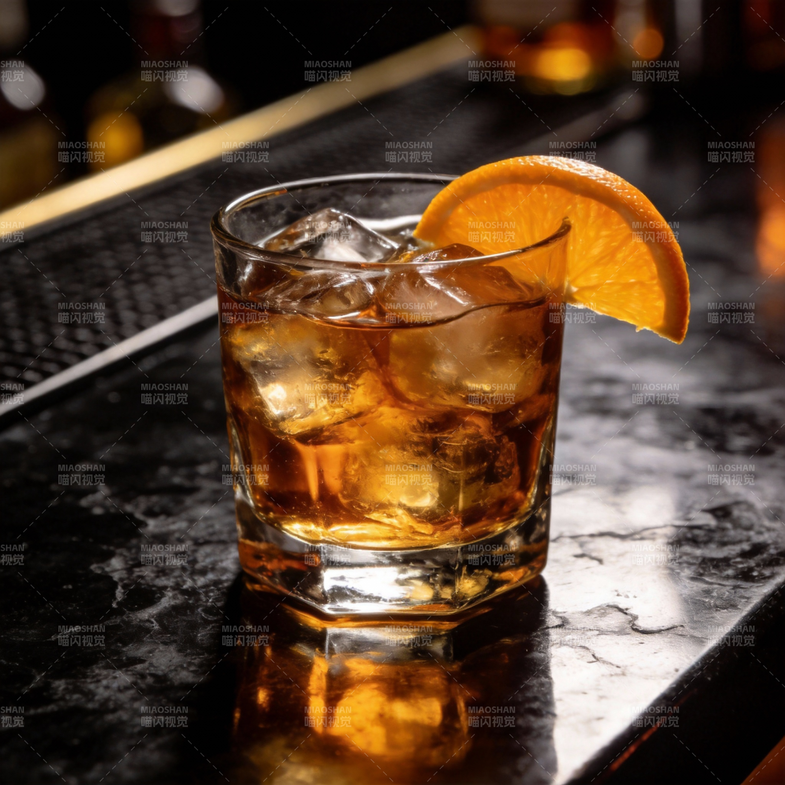 橙片威士忌酒杯图片