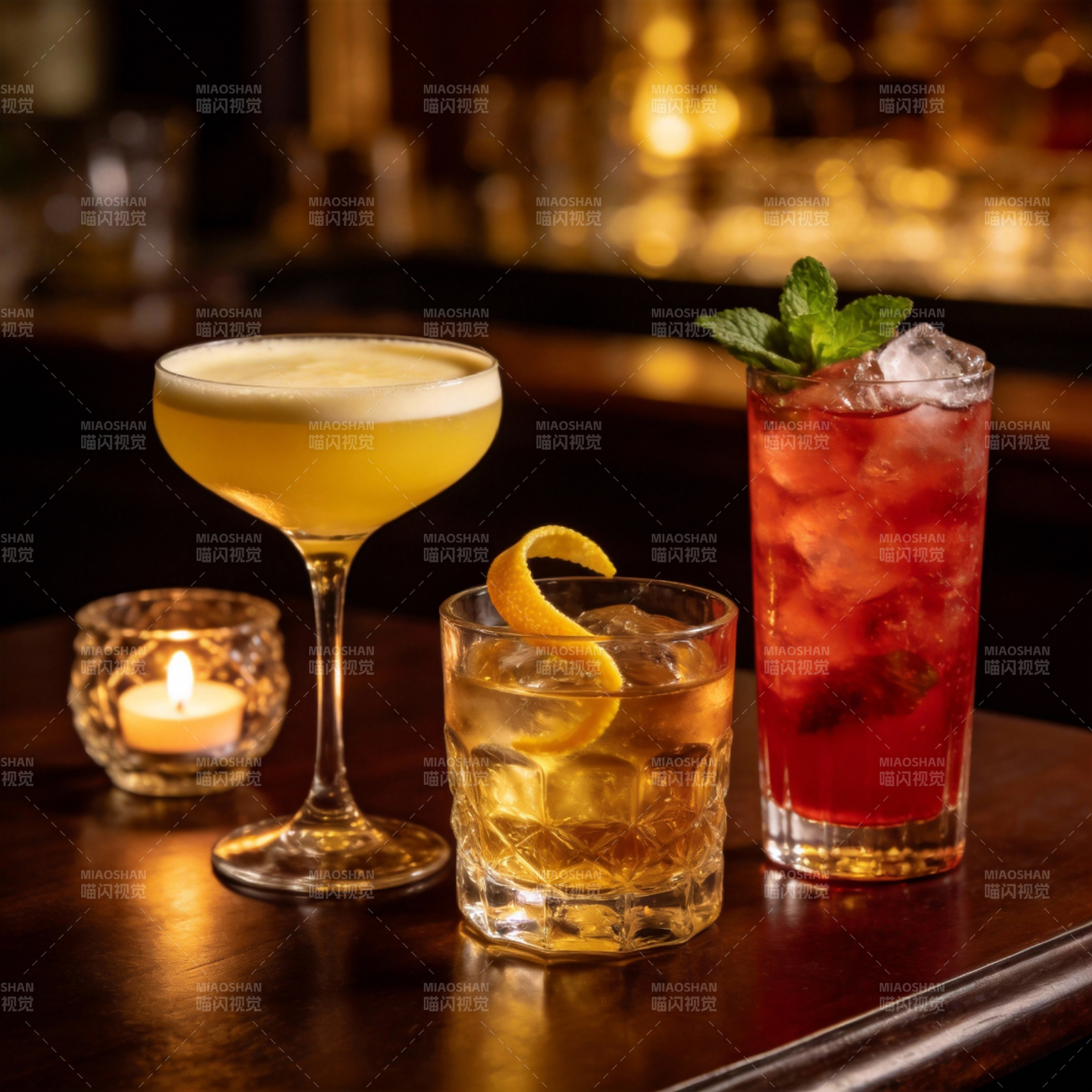 三款鸡尾酒特写图片
