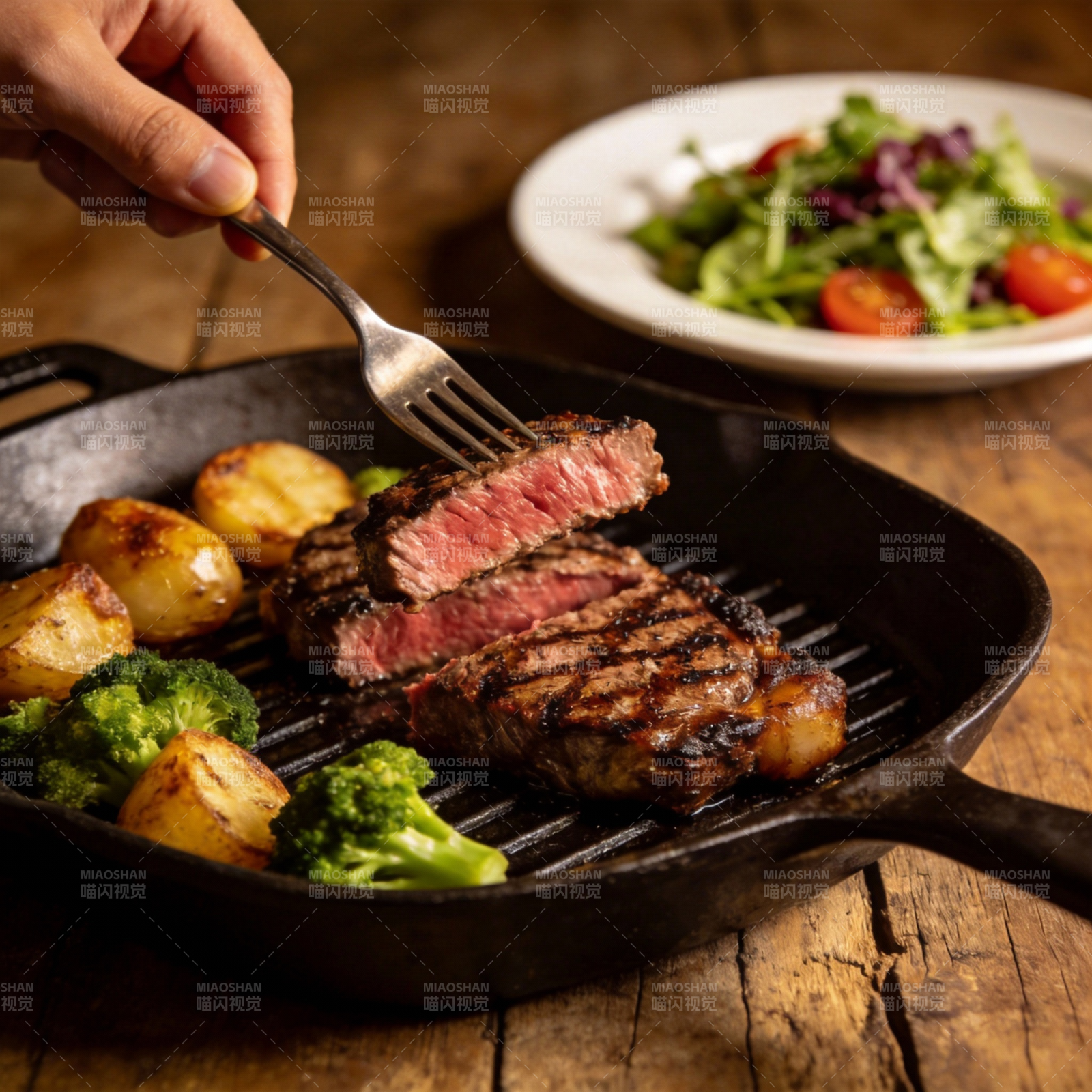 牛排配蔬菜 美味一盘图片