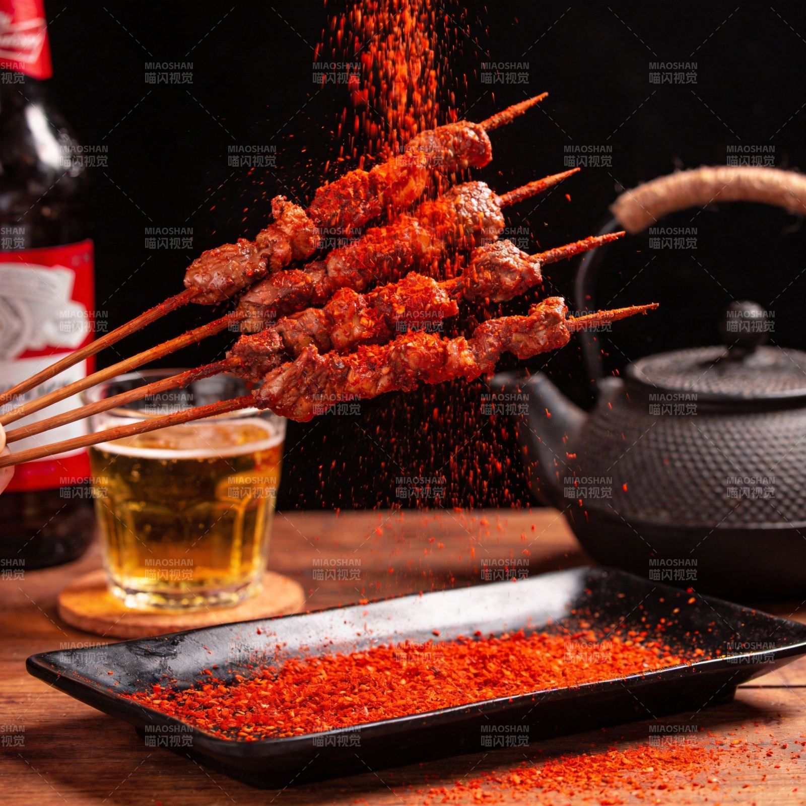 香辣烤串飘香图片