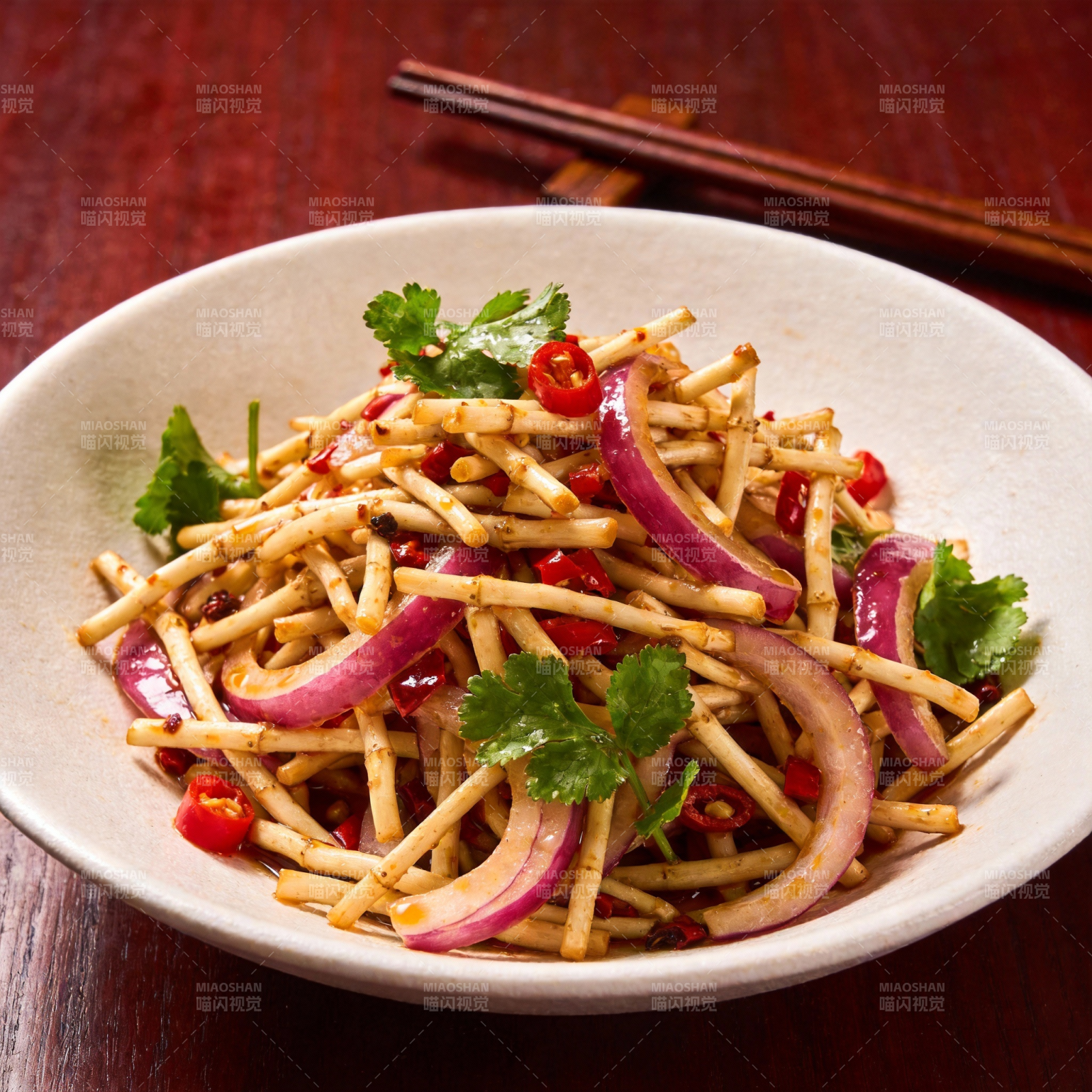 酸辣折耳根拌菜图片