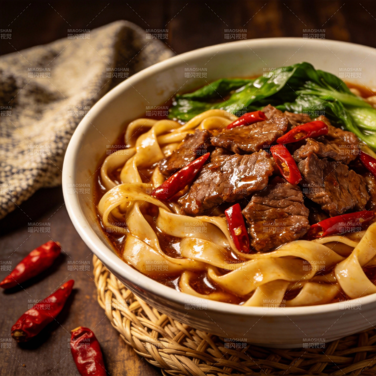 麻辣牛肉面图片