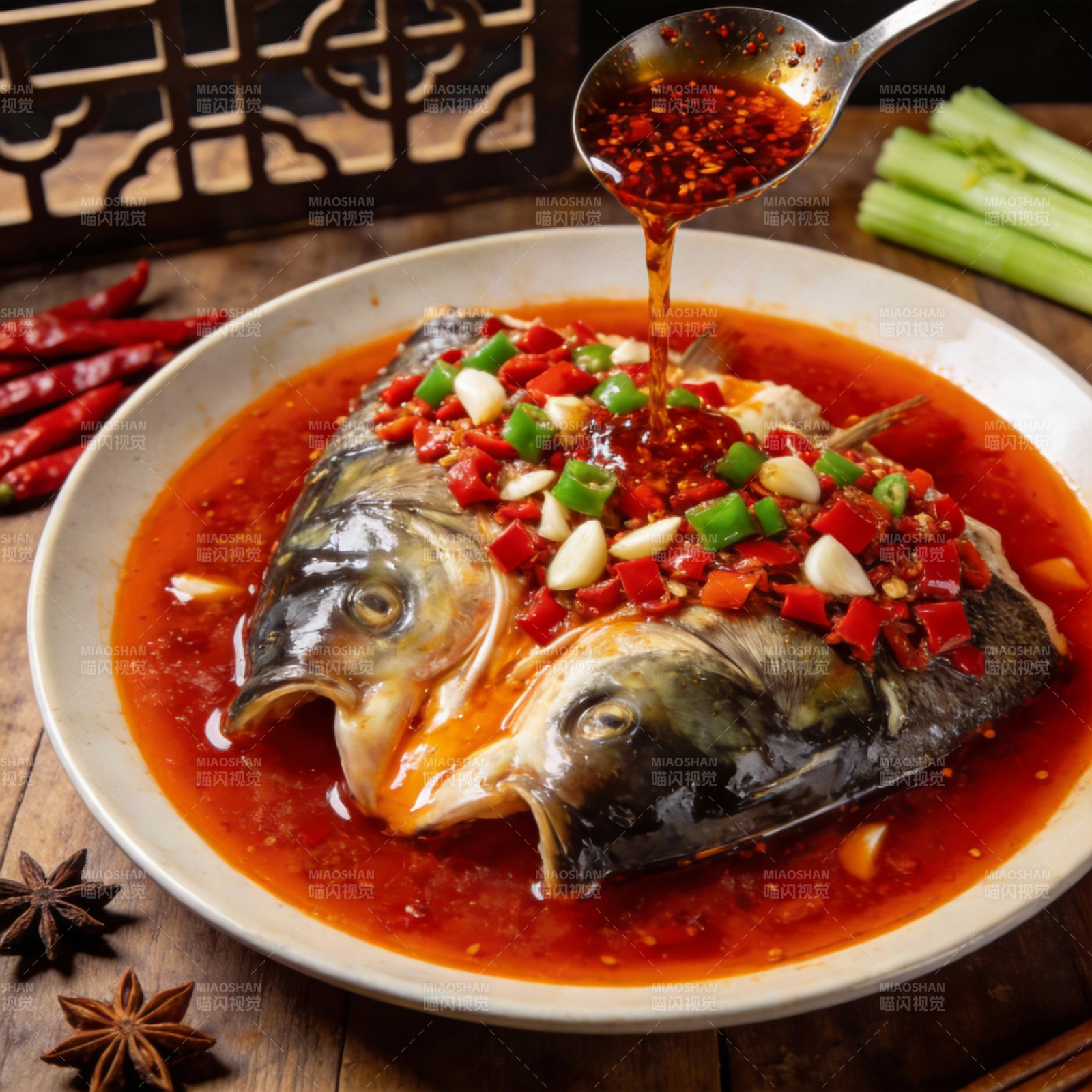 麻辣鱼头盛宴图片