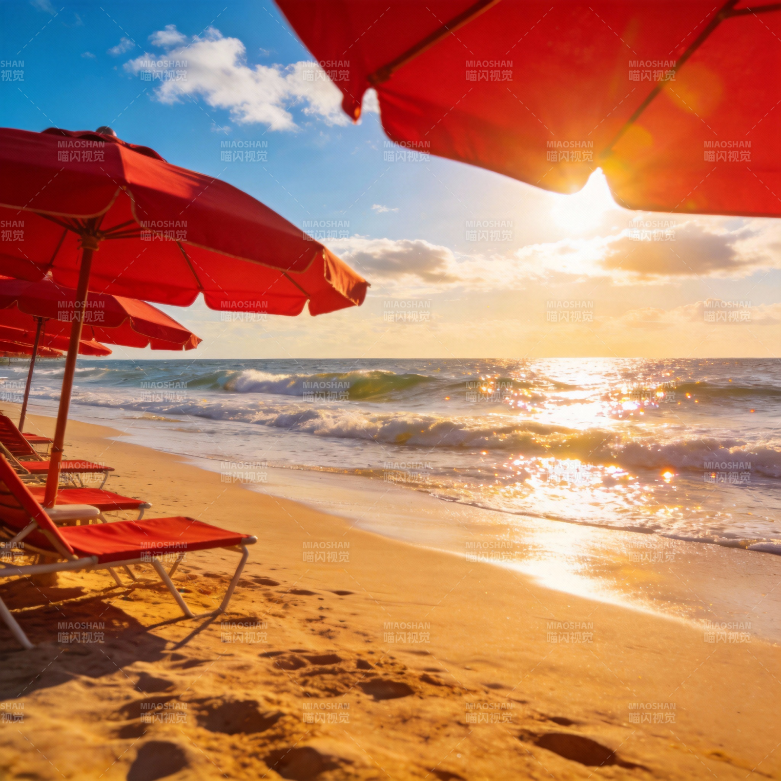夕阳海滩红伞影图片