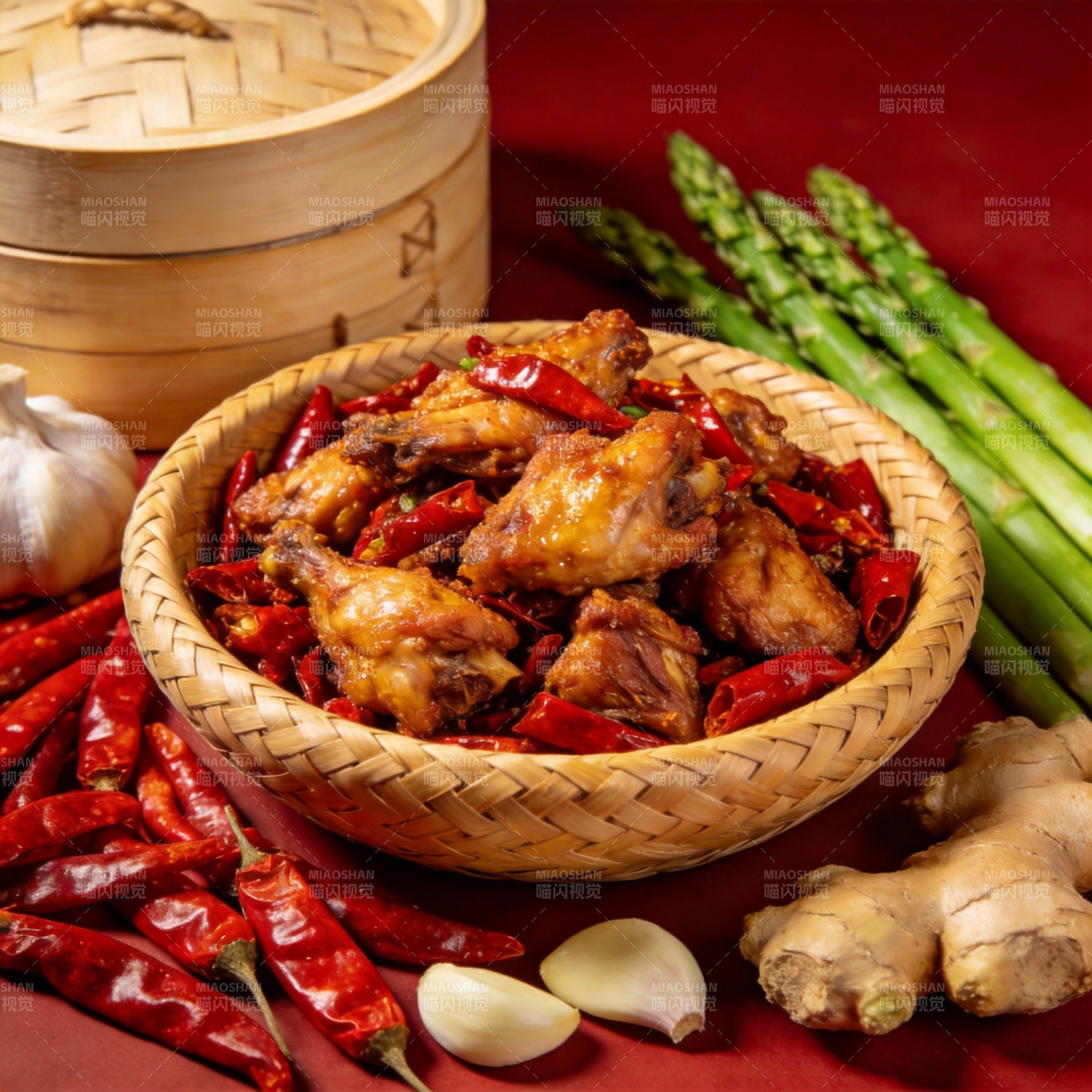 辣子鸡翅配香料图片