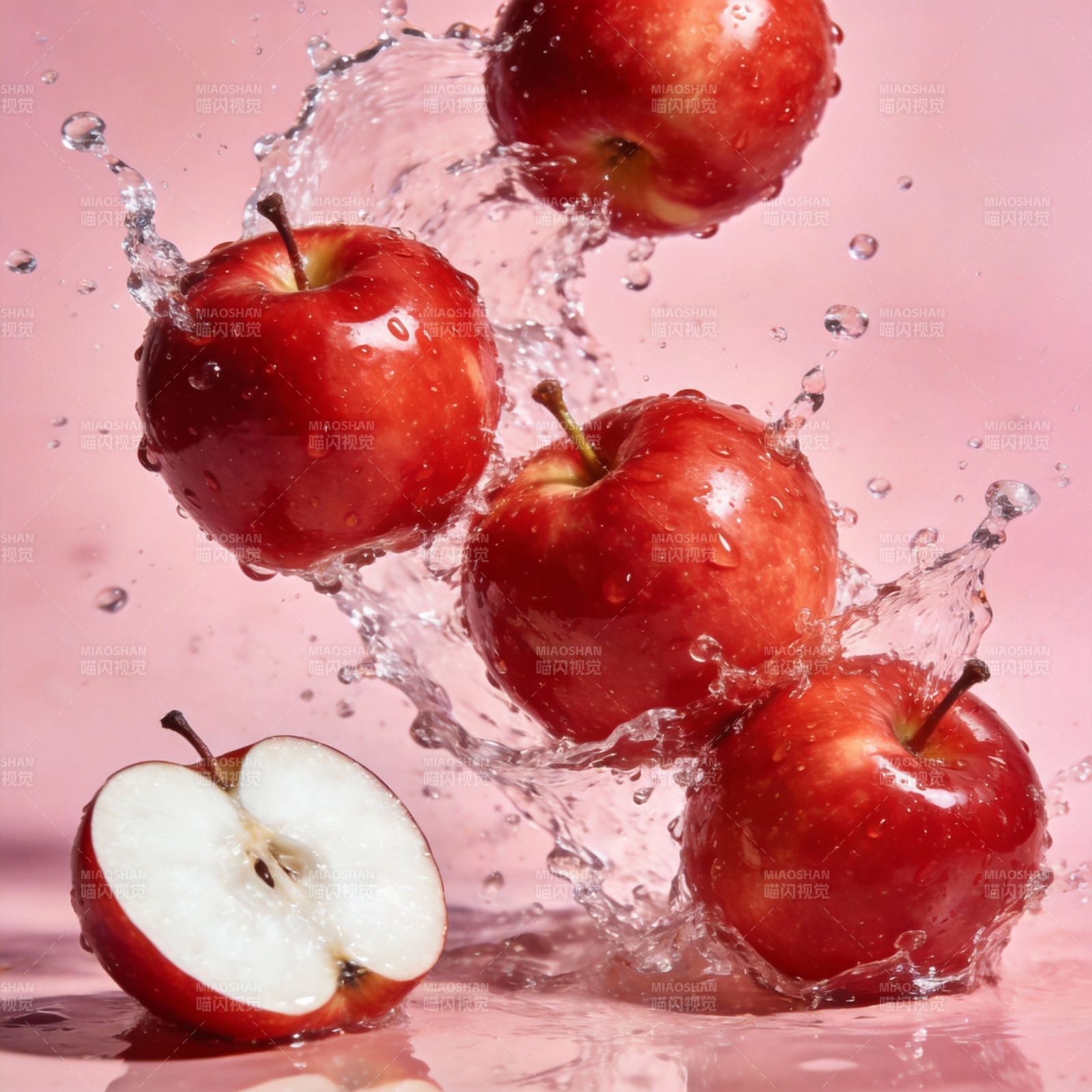 红苹果水花飞溅图片