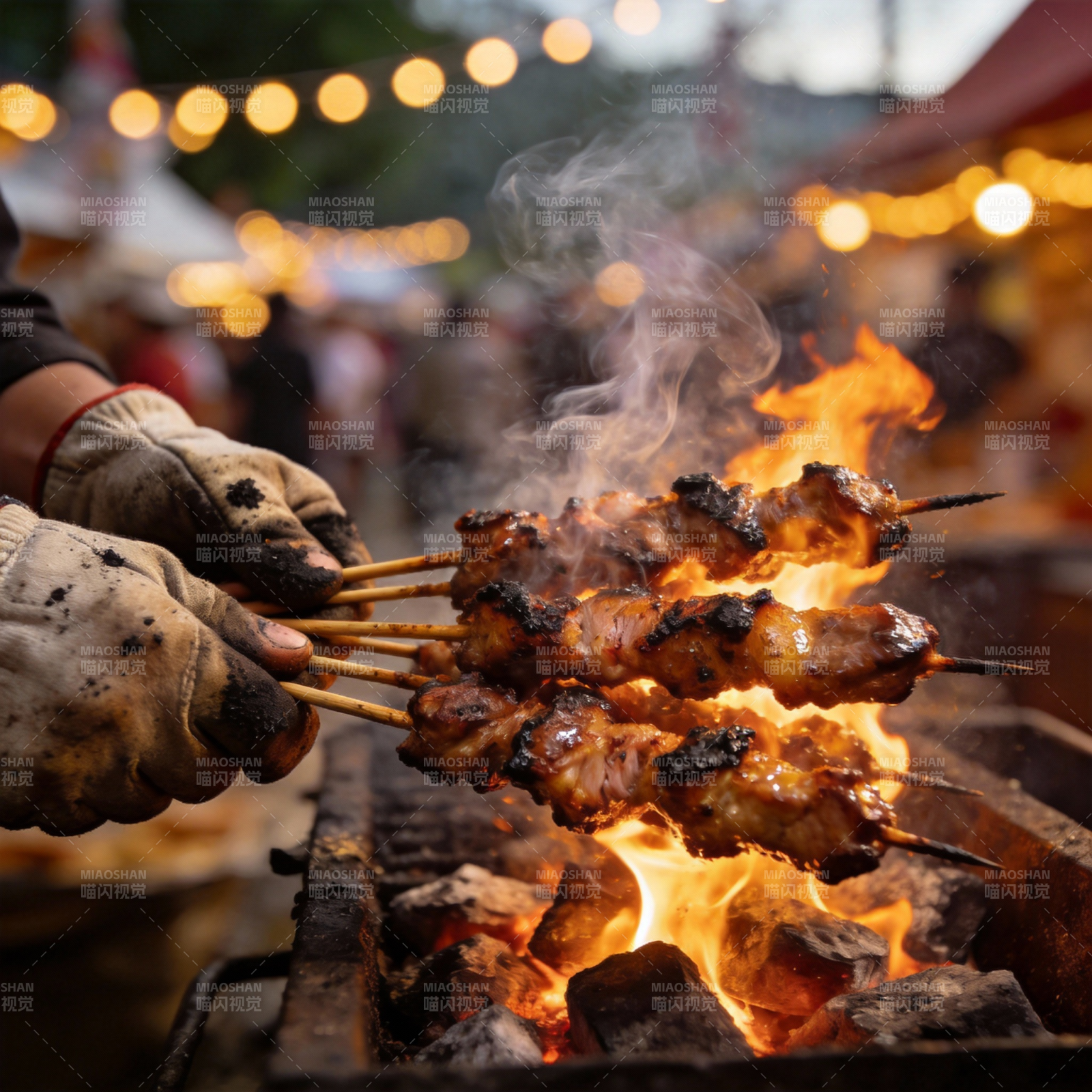 炭火烤肉香飘四溢图片