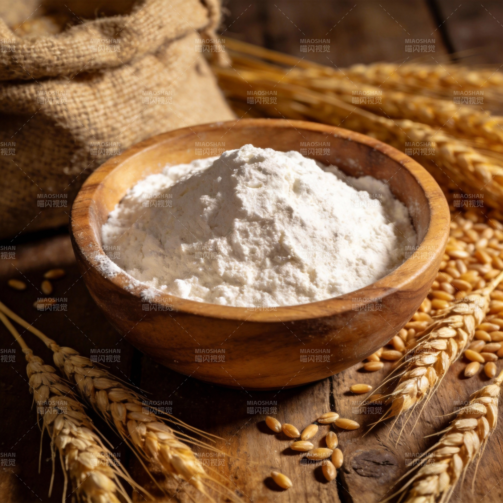 面粉与麦穗图片