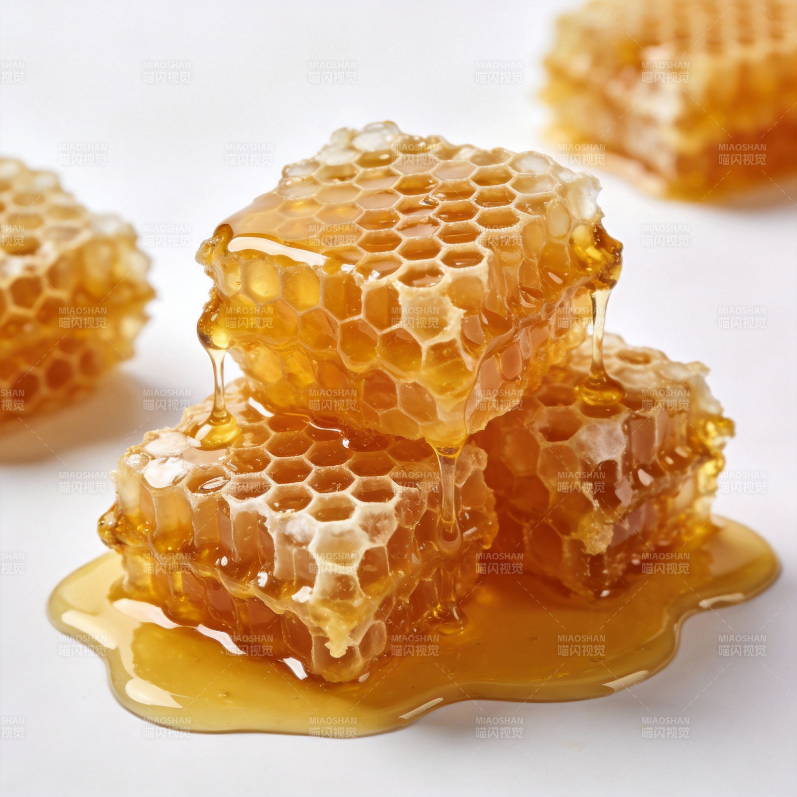 蜂巢蜜滴落图片