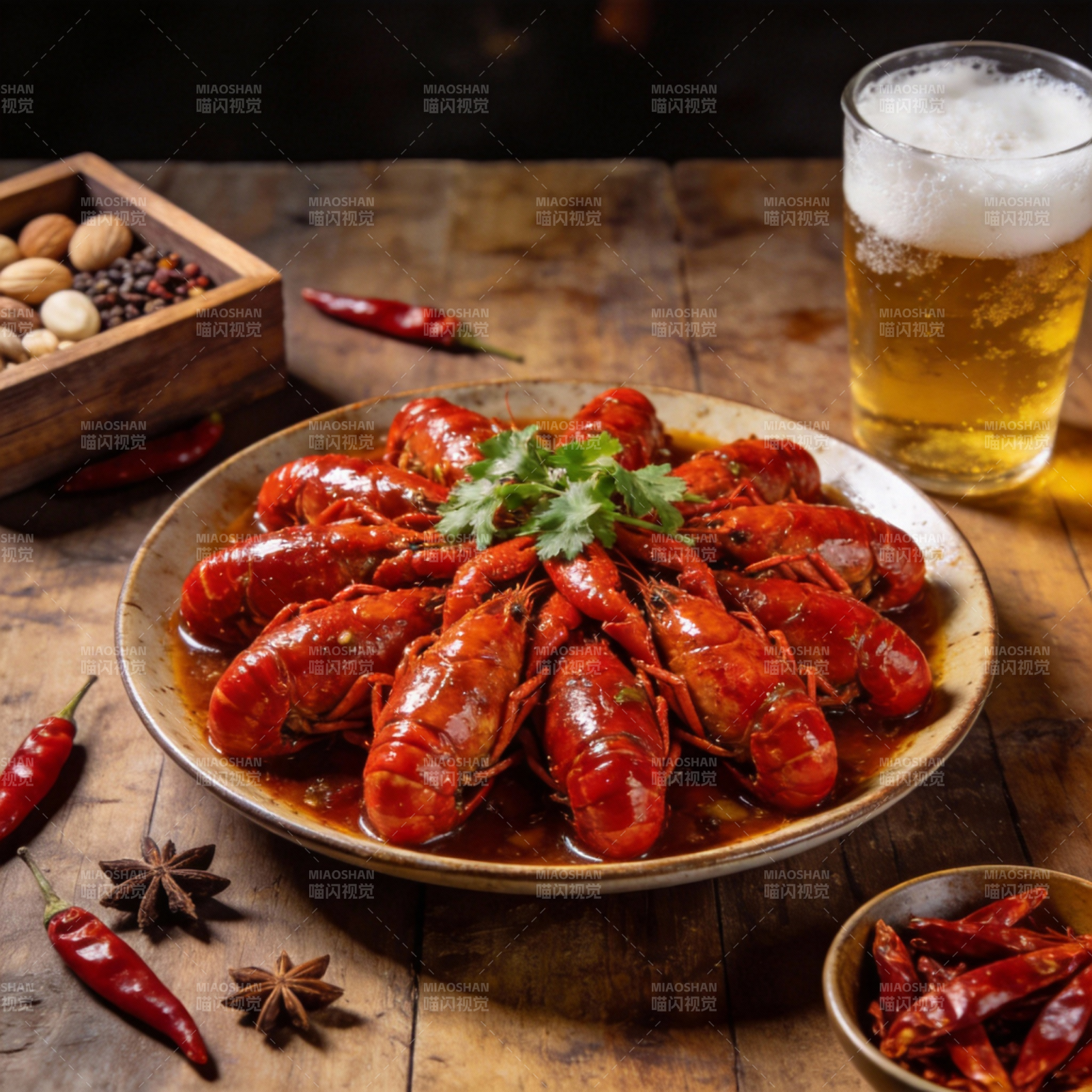 麻辣小龙虾盛宴图片