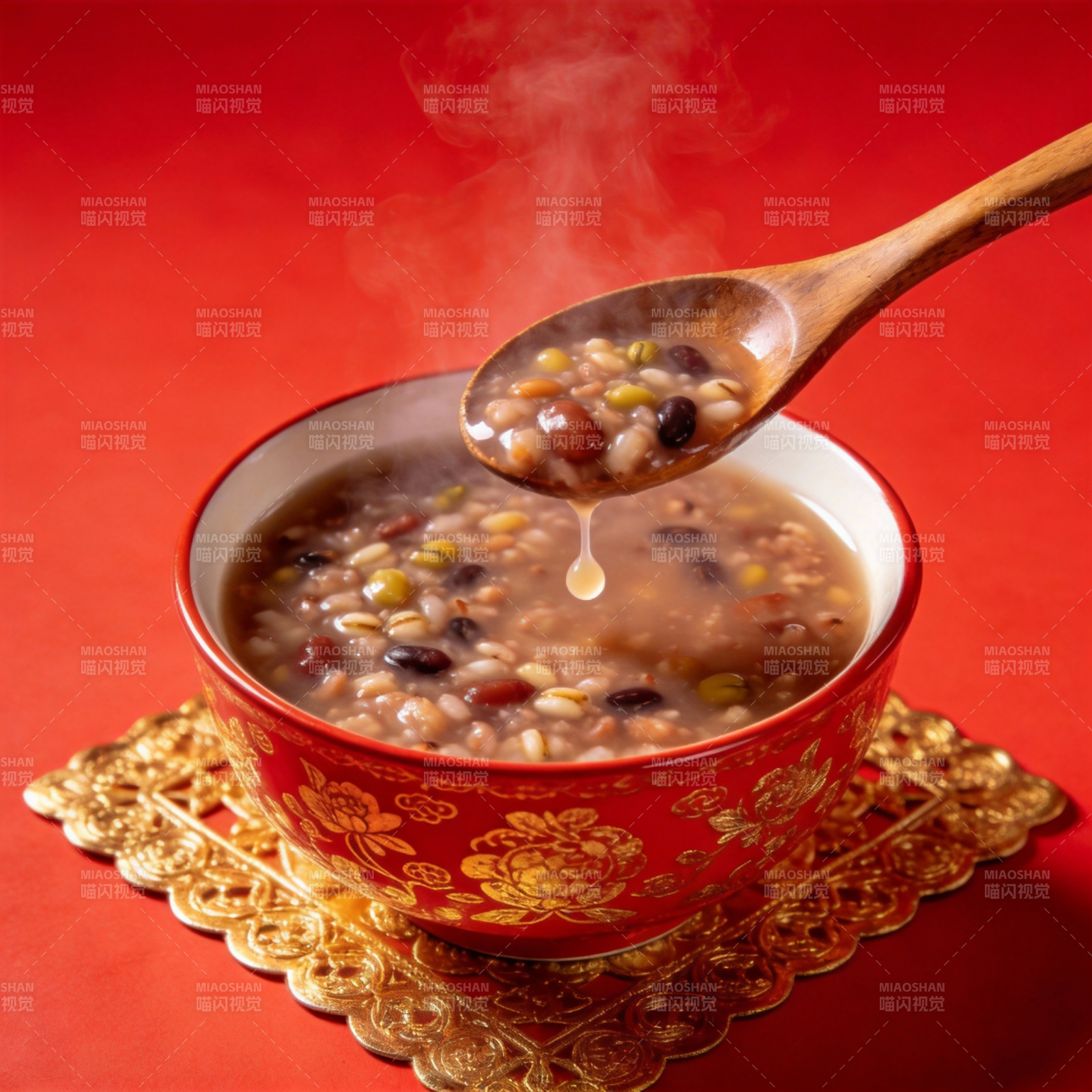 腊八粥热气腾腾图片
