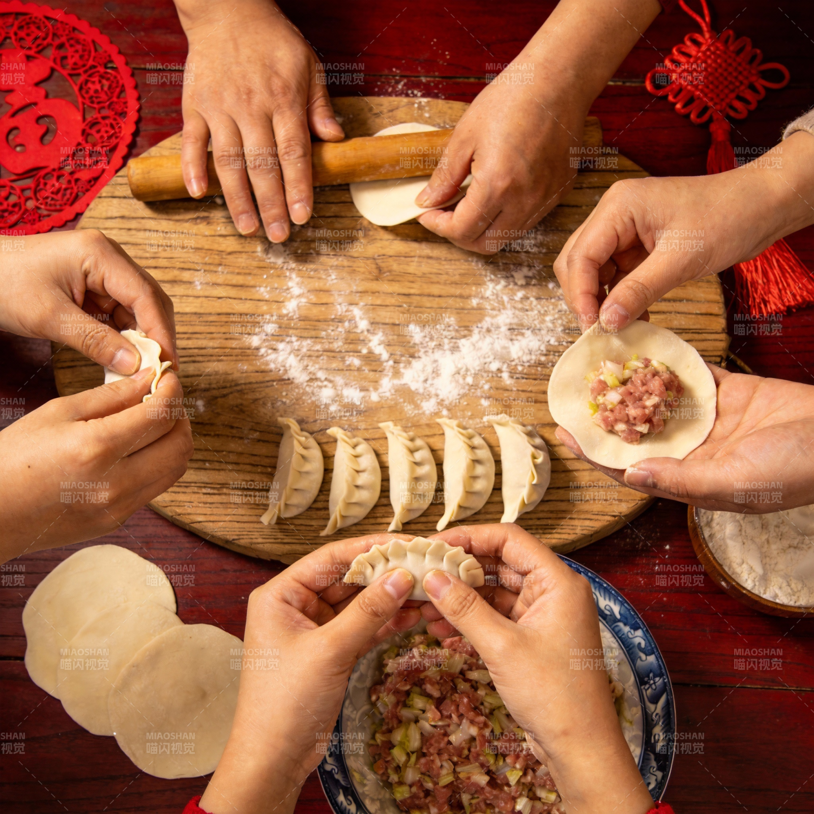 包饺子迎新春图片