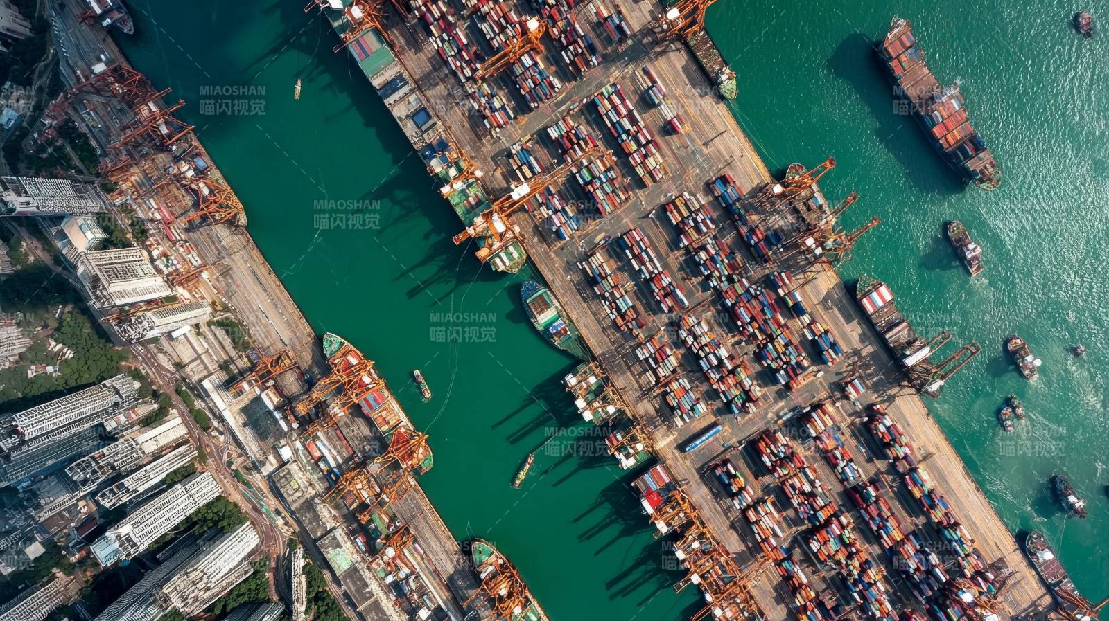繁忙港口航拍图图片