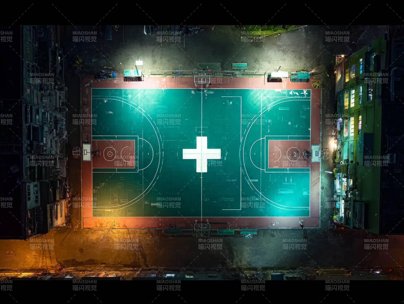 夜幕下的篮球场图片