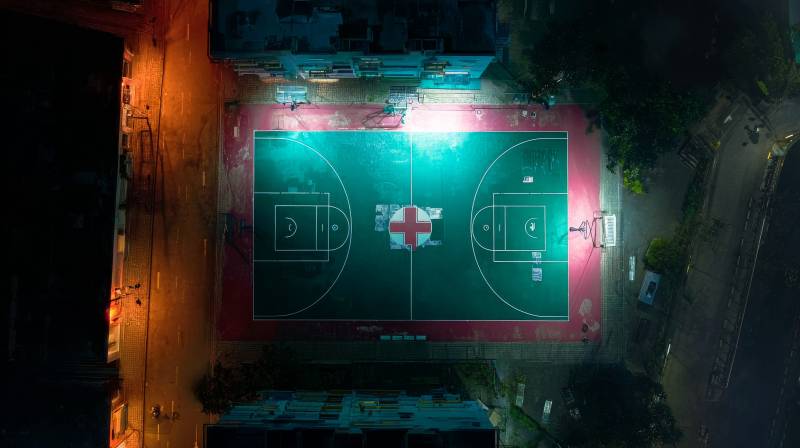 夜景篮球场俯瞰图片
