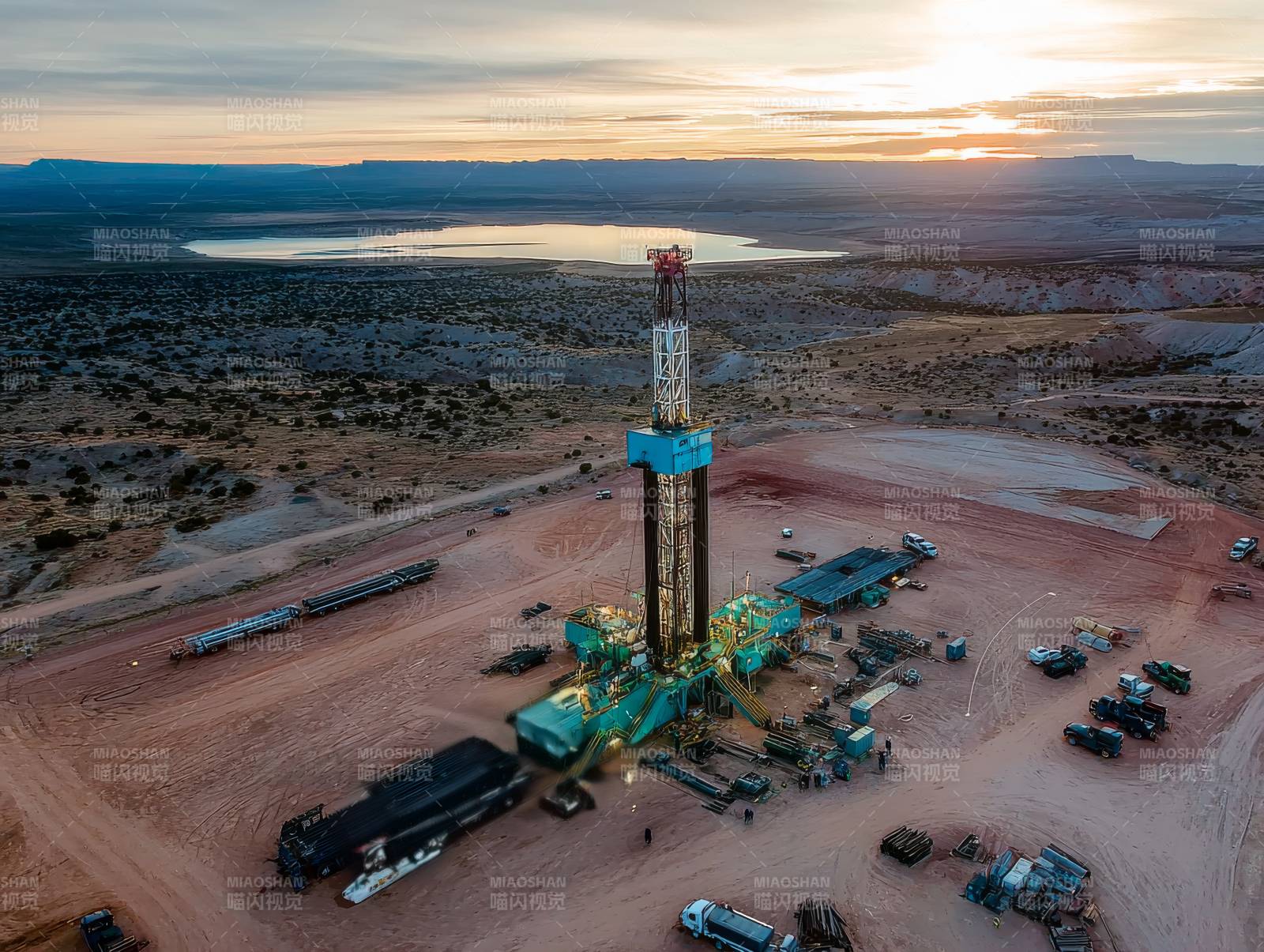 钻井平台日落景象图片