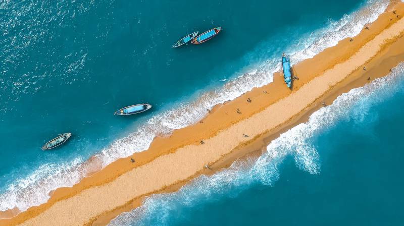 碧海金沙渔船静泊图片