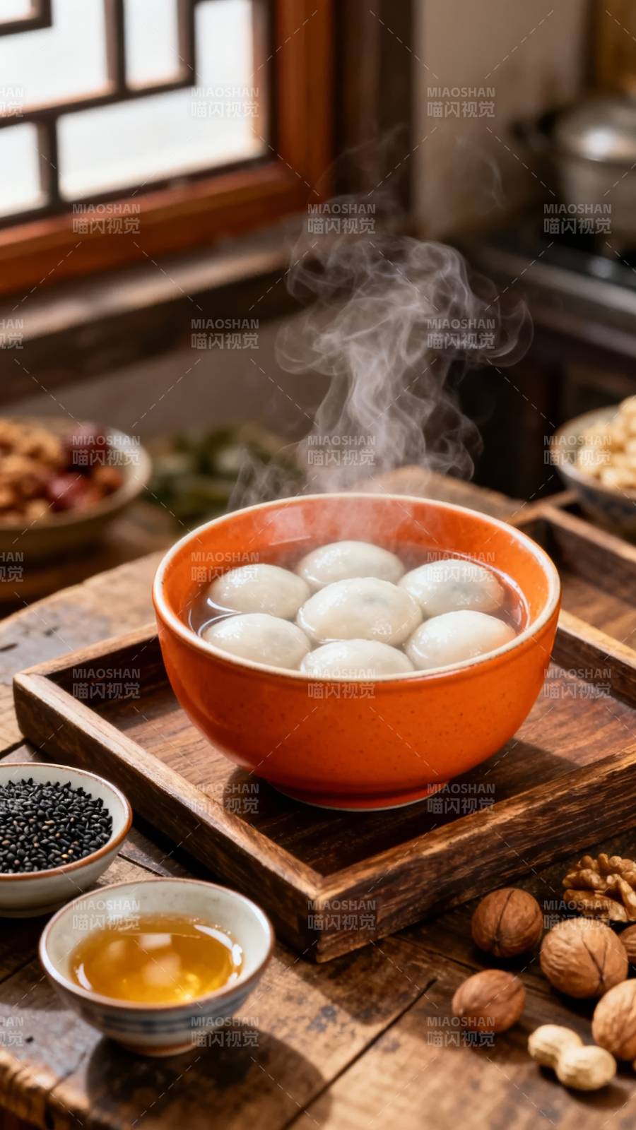 热腾腾的汤圆图片