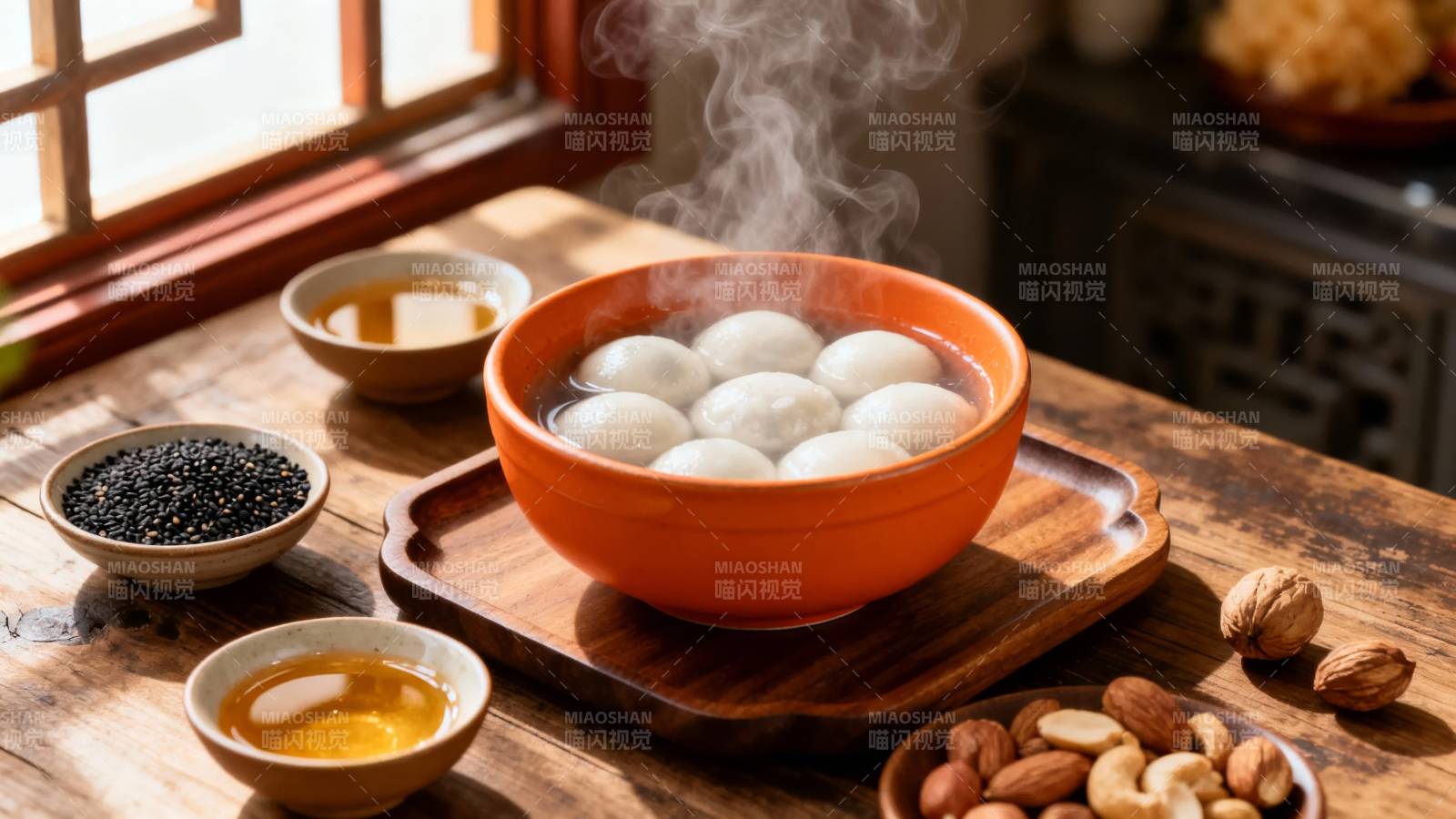 热腾腾的汤圆图片