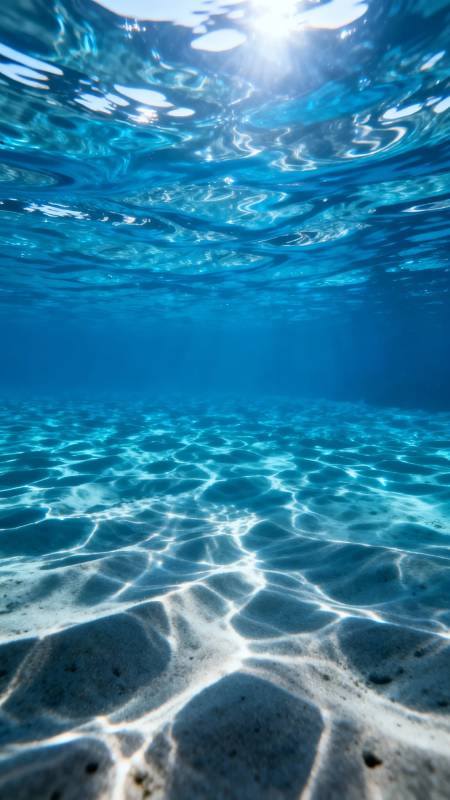 碧海晴空下的光影图片