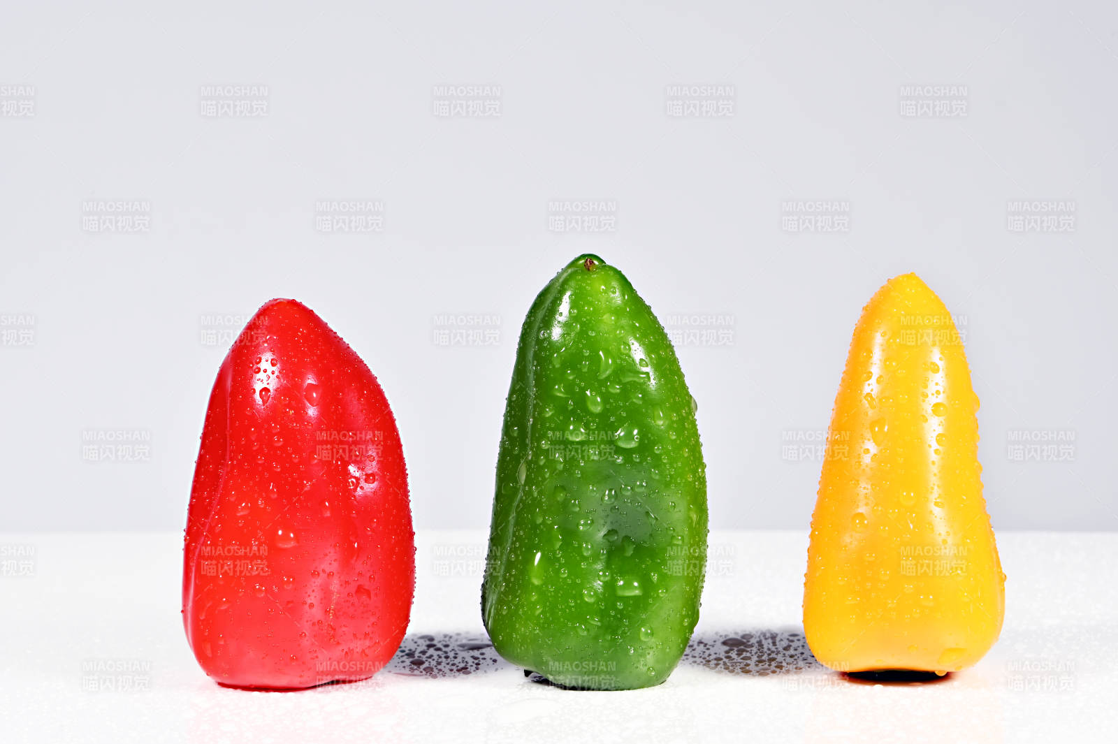 三色小辣椒图片