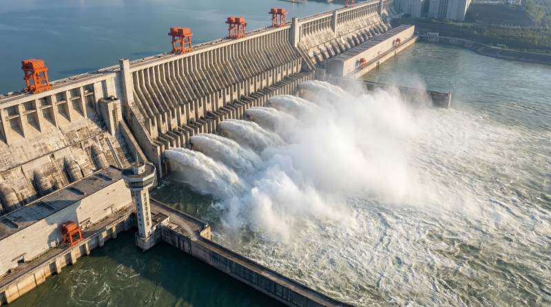 三峡大坝泄洪图片